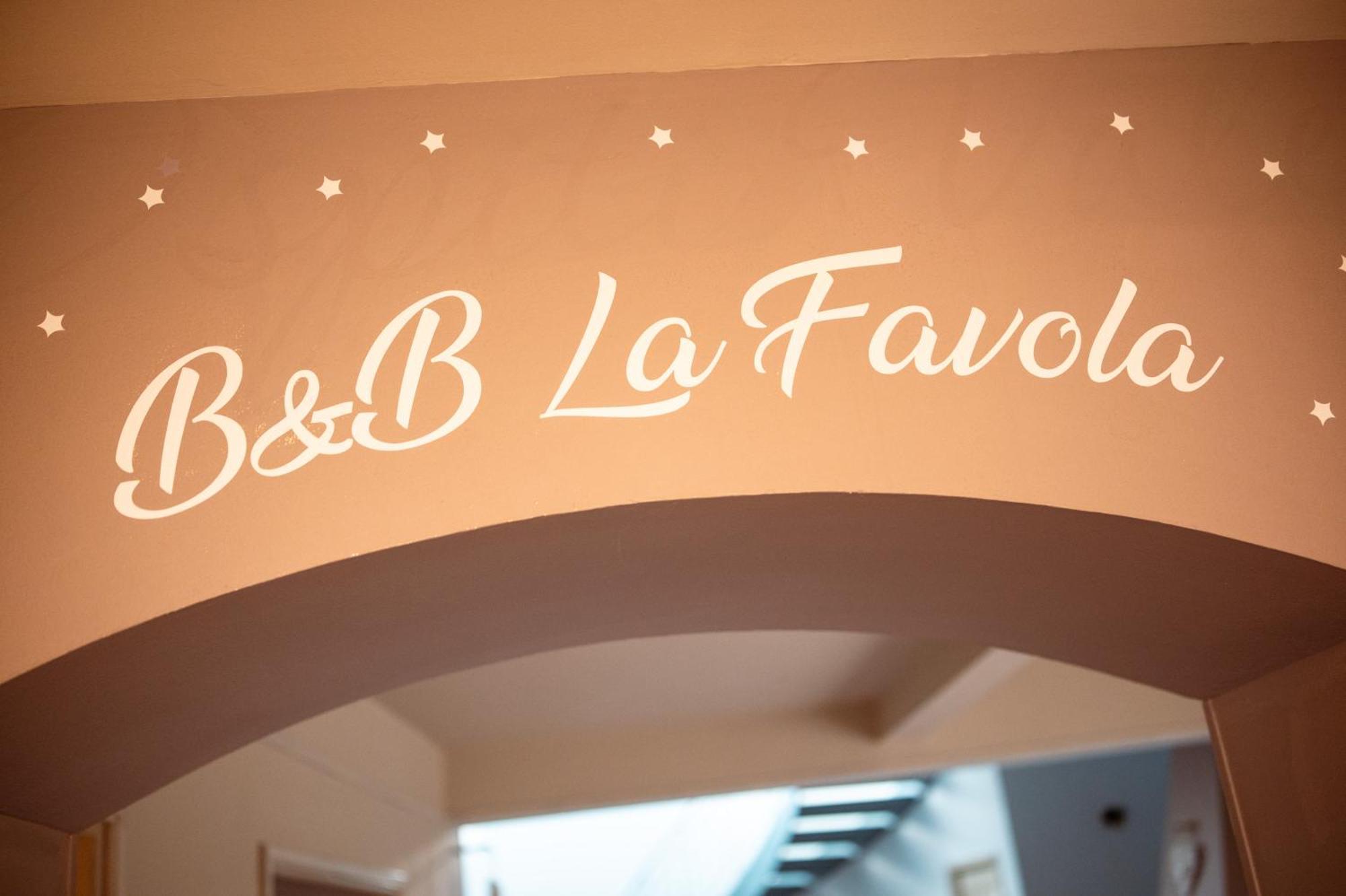 La Favola Otel Soriso Dış mekan fotoğraf